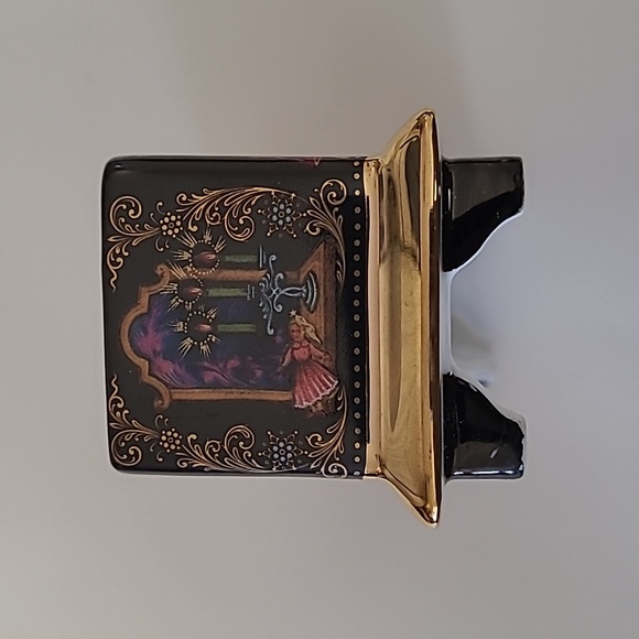 Vintage Ardleigh Elliott Russian Nutcracker Musical Box - Picture 8 of 17